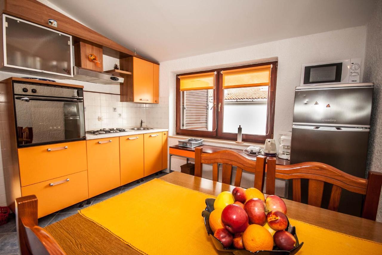 Apartments Mikulina Baška Екстериор снимка
