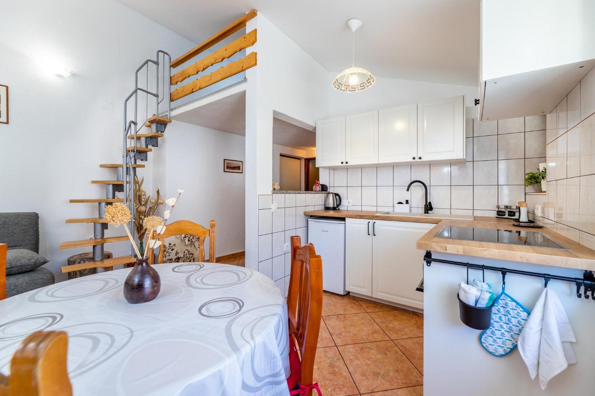 Apartments Mikulina Baška Екстериор снимка