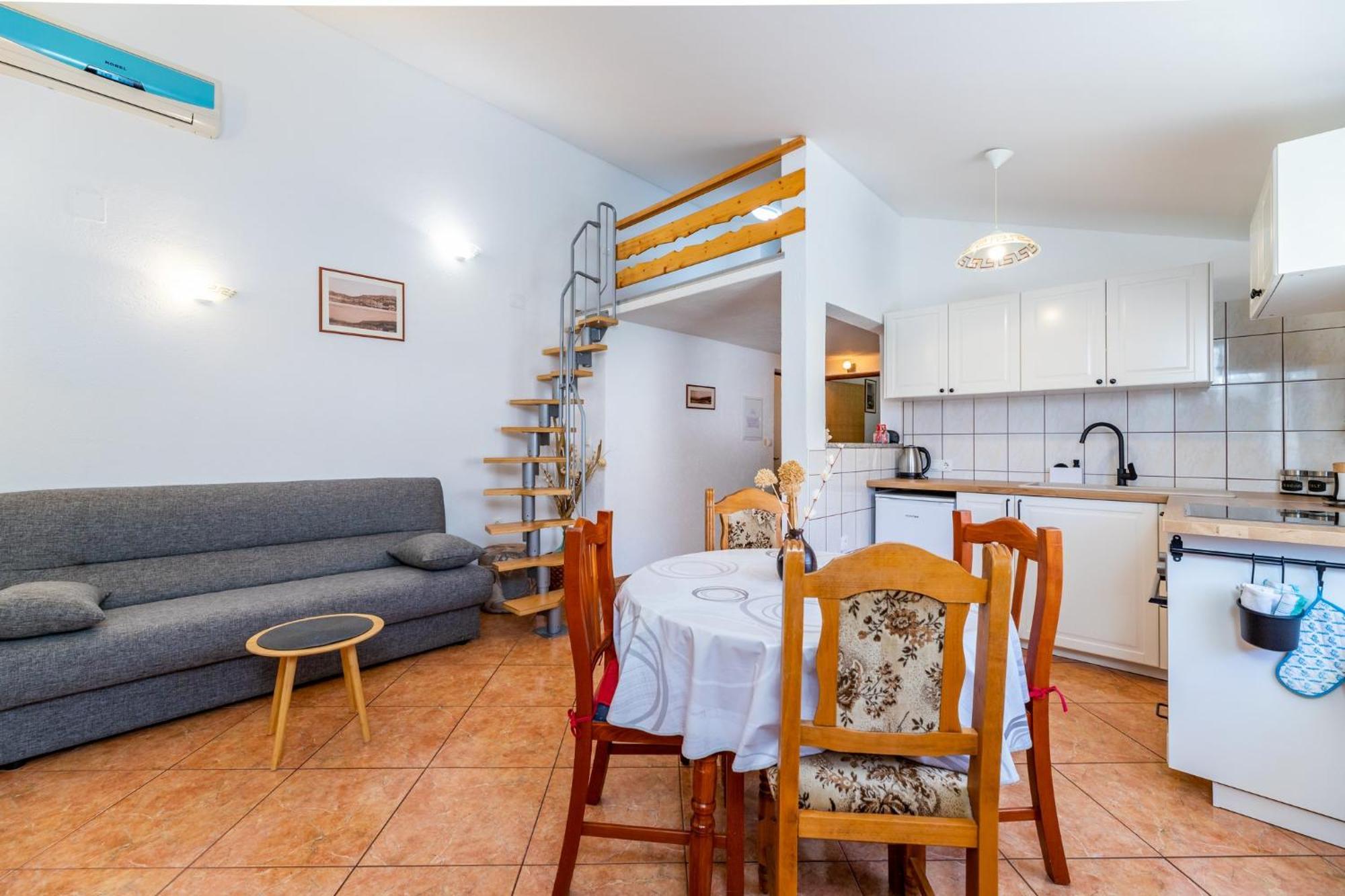 Apartments Mikulina Baška Екстериор снимка